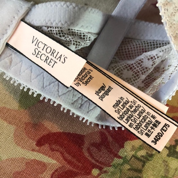 VICTORIA SECRET Size 34DD Incredible Plunge PushUp Lace Pad Underwire $68 NEW - Picture 8 of 13